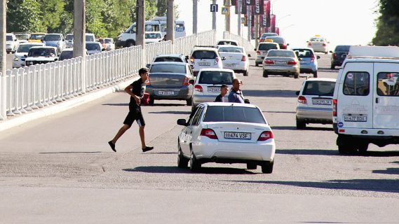 Узбекистанцы могут поплатиться за неправильный переход дороги