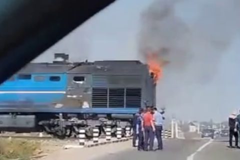 В пассажирском поезде из Казахстана в Каракалпакстан произошел пожар — видео