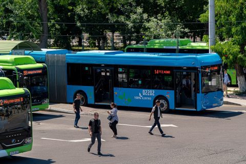 Хоким Ташкента принял повышение цен за проезд в автобусах и метро