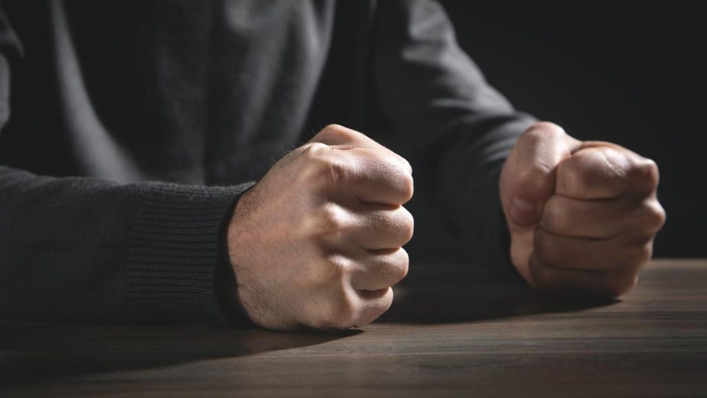 В Кашкадарьинской области мужчина жестоко избил свою родственницу 1 В Кашкадарьинской области мужчина жестоко избил свою родственницу
