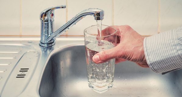 В Фергане утвердили новые цены на услуги питьевой воды и канализации