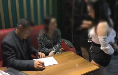 В Хорезме в ночном клубе нашли несовершеннолетнюю танцовщицу 5 В Хорезме в ночном клубе нашли несовершеннолетнюю танцовщицу