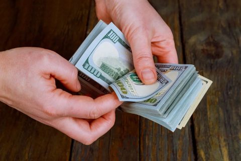 В Узбекистане продолжит расти курс доллара 7 В Узбекистане продолжит расти курс доллара