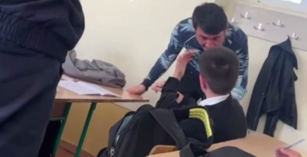 В Самарканде учитель избил и «оседал» ученика за опоздание 5 В Самарканде учитель избил и «оседал» ученика за опоздание