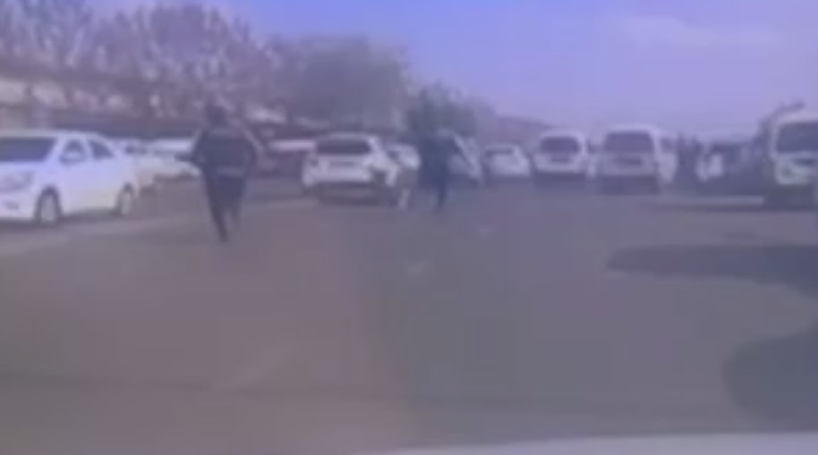 В Андижанской области пьяный автомобилист сбил сотрудника ДПС — видео