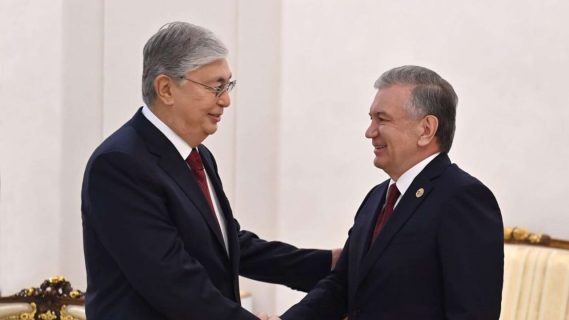 Мирзиёев созвонился с Токаевым и поздравил его с днем рождения
