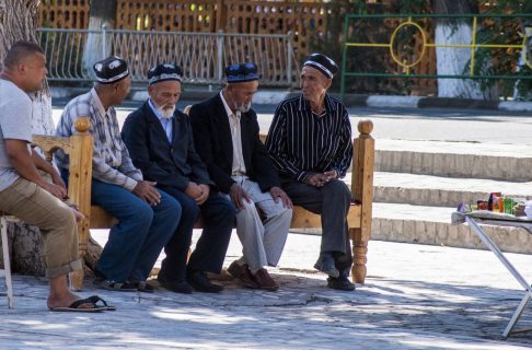 Власти Узбекистана начали рассматривать повышение пенсионного возраста