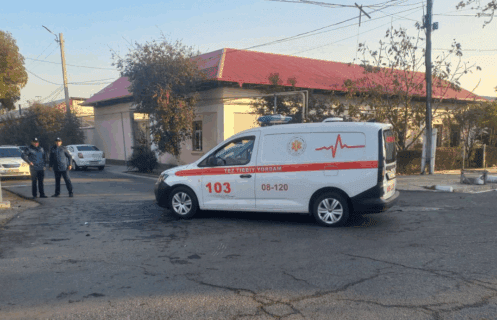 В Самарканде произошло ДТП с участием легковушки и кареты скорой помощи