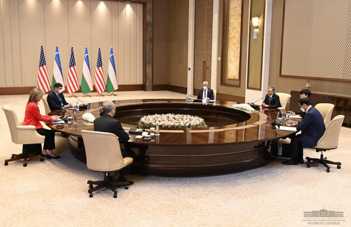 Президент Узбекистана принял делегацию США