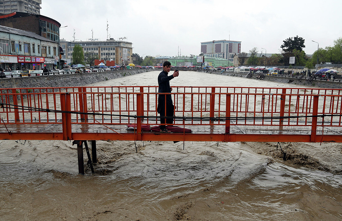 В Афганистане наводнение унесло жизни более ста человек