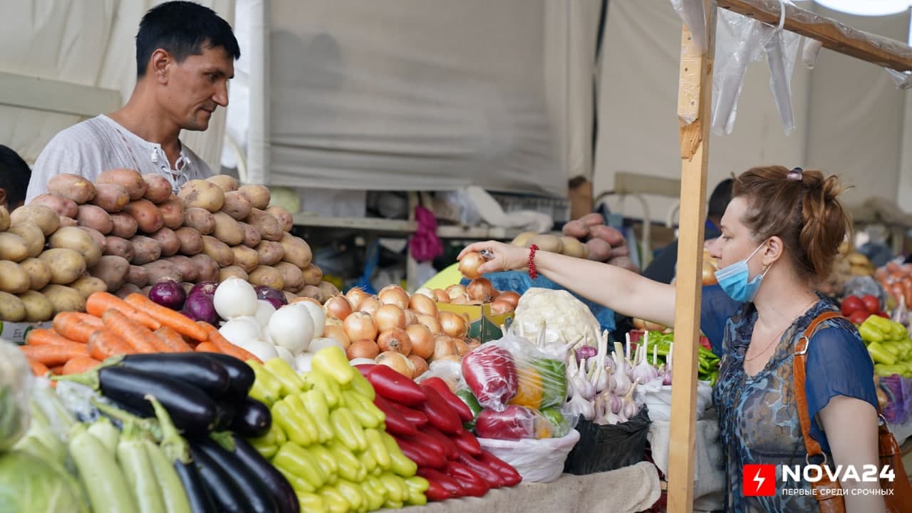 Госкомстат опубликовал обновленные цены на продукты питания