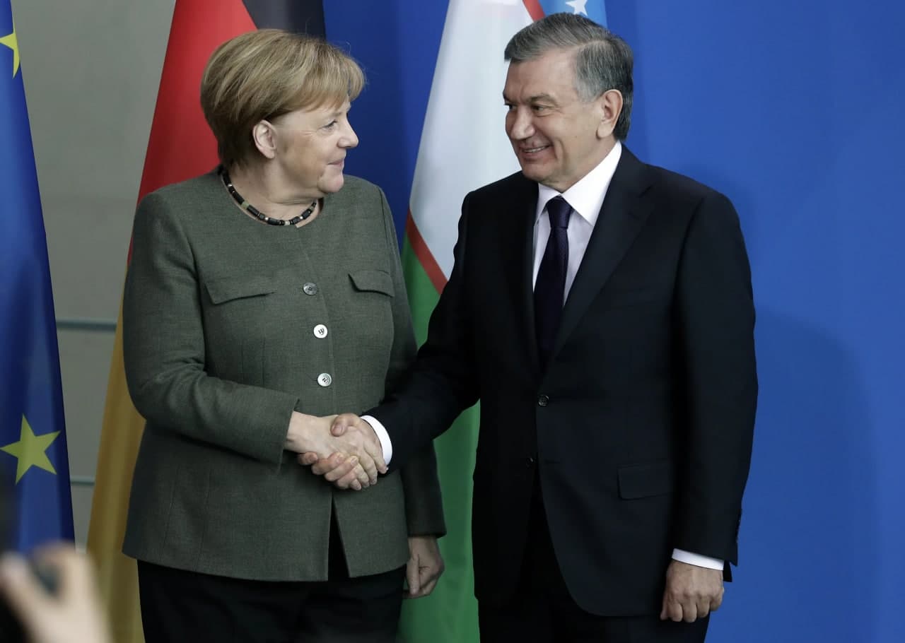 Меркель поблагодарила Мирзиёева за помощь в возвращении немцев домой из Афганистана