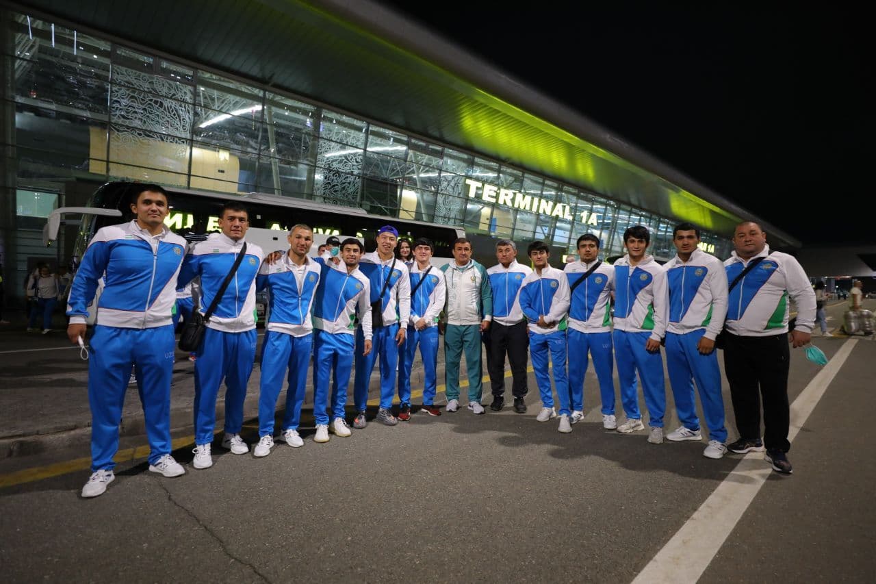 Спортивная делегация Узбекистана прибыла в Казань