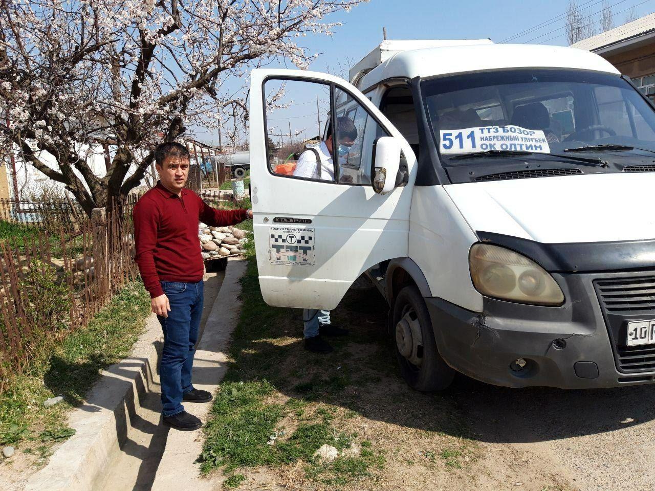 В Узбекистане начали массовую дезинфекцию общественного транспорта (фото)