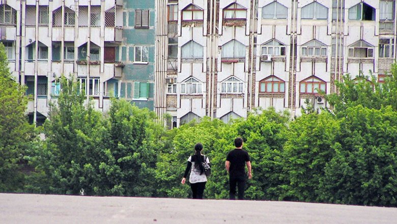 По ташкентским квартирам начали ходить люди с бейджиками Минздрава и продавать ампулы от коронавируса