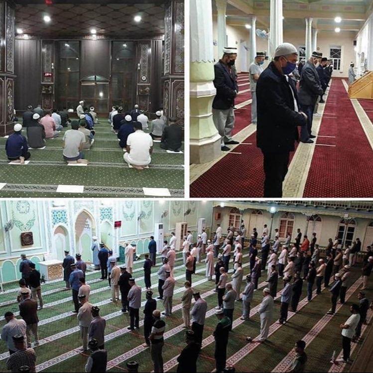 В Узбекистане в мечетях впервые прочитали общую молитву спустя 80 дней карантина — фото
