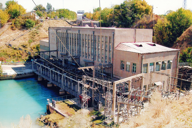 В Узбекистане возобновили работу самой старой ГЭС