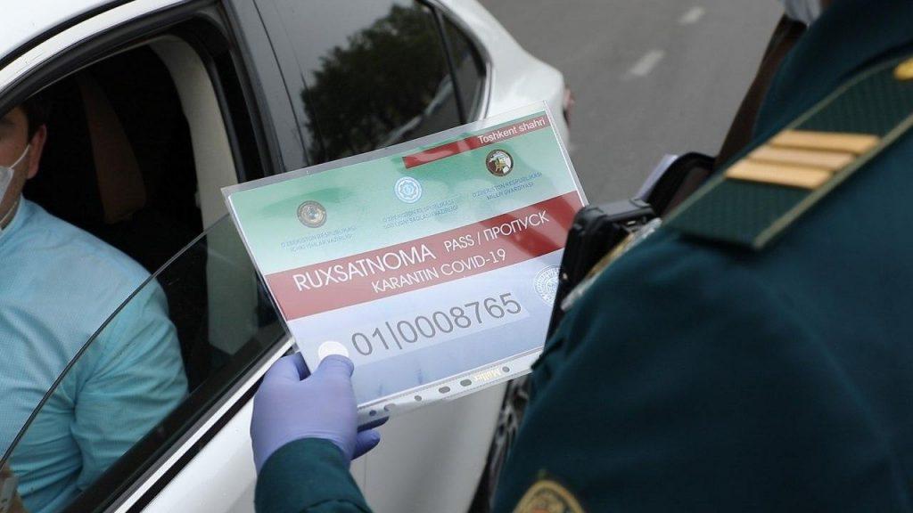 Узбекистанцам разрешили пользоваться личным авто только в определённое время
