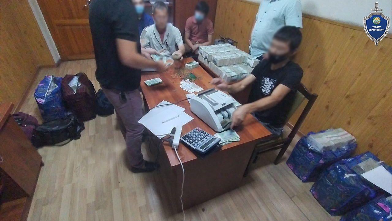 В Ташкенте группа преступников ограбила склад на сумму 2 миллиарда сумов