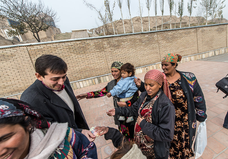 Треть всех бедных в Узбекистане не включили в систему соцзащиты — большое исследование