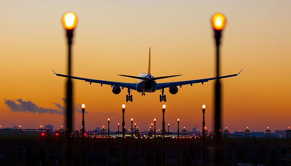 Узбекистан постепенно восстановит все виды международных рейсов