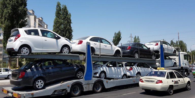 Официально: в Узбекистане отменили помещение авто на штрафстоянку из-за отсутствия страховки