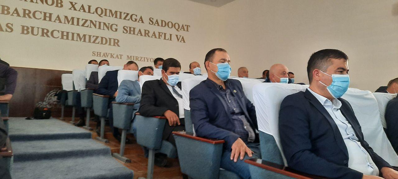 В Узбекистане чиновники заснули на выступлении хокима