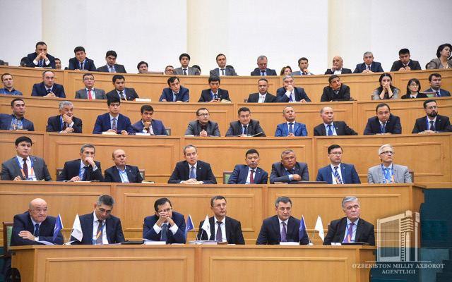 В Узбекистане планируют ввести систему декларирования доходов госслужащих