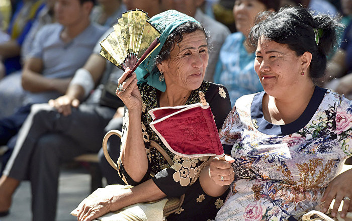 В Узбекистане пройдет демонстрация одежды женских образов для преподавателей, дипломатов и домохозяек