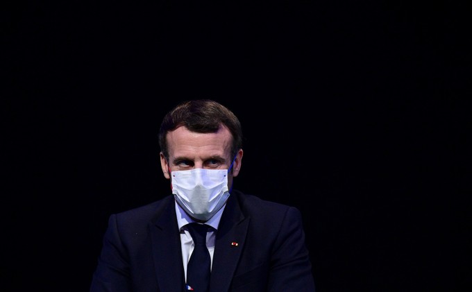 Президент Франции Эммануэль Макрон подхватил коронавирус