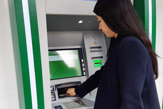 Узбекистанцев предупредили о возможных проблемах при снятии наличных денег в банкоматах