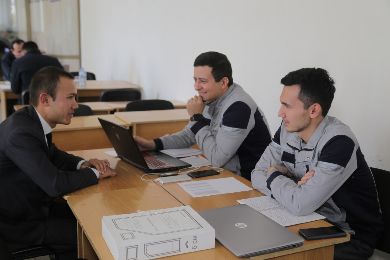 В Узбекистане перестанут требовать диплом и оценят квалификацию при приеме на работу