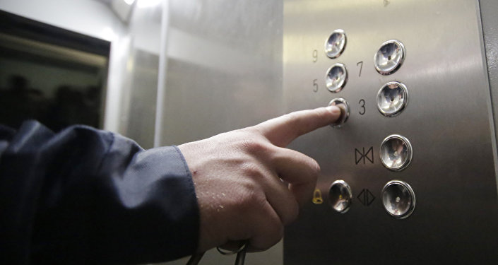 В Ташкенте попался пристававший к несовершеннолетним девочкам в лифте мужчина