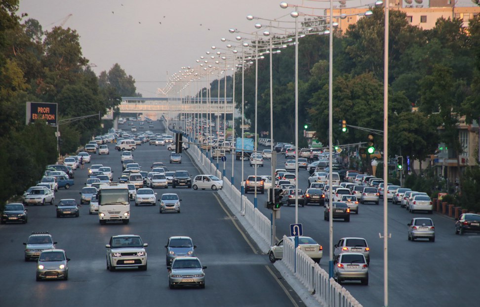 Стало известно, сколько авто в среднем приходится на семью в Узбекистане