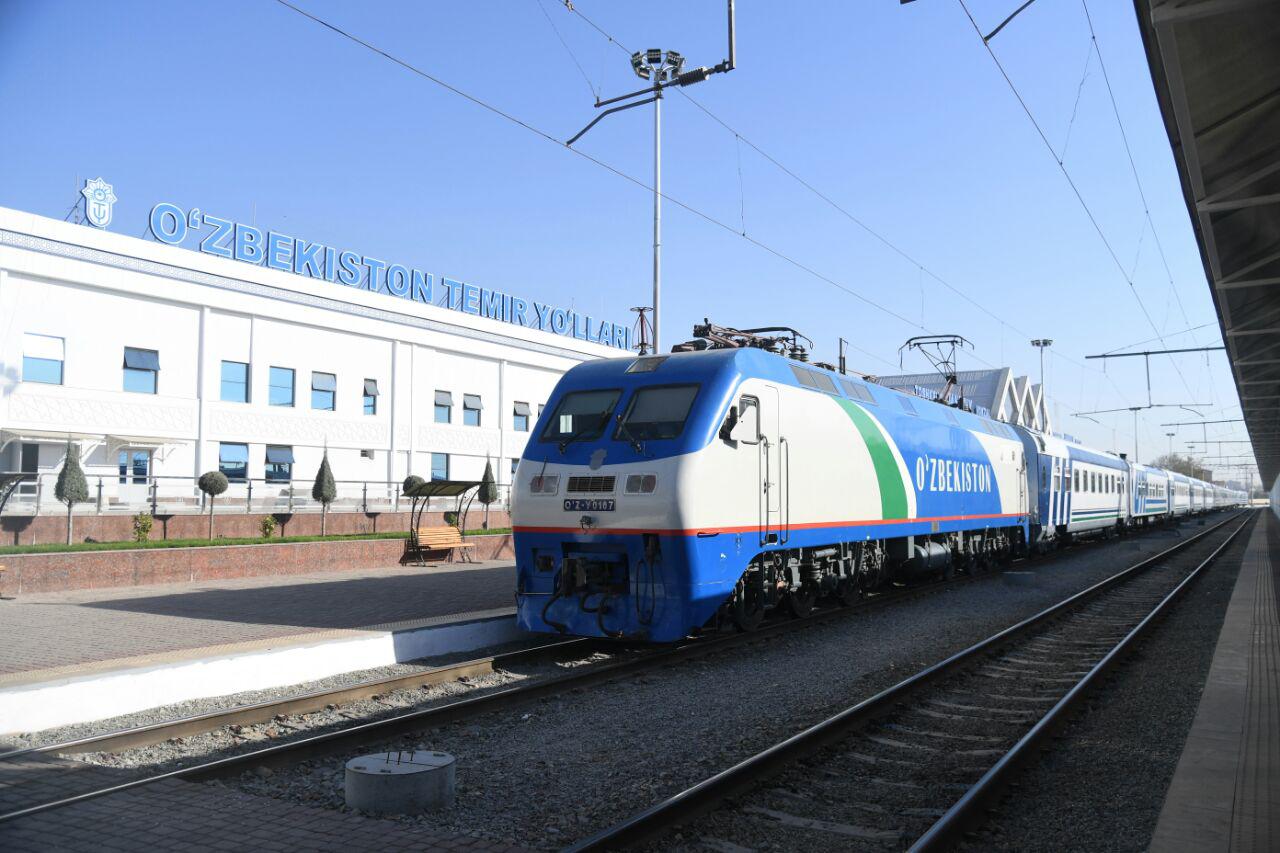 «Узбекистон темир йуллари» вернет узбекских мигрантов из России