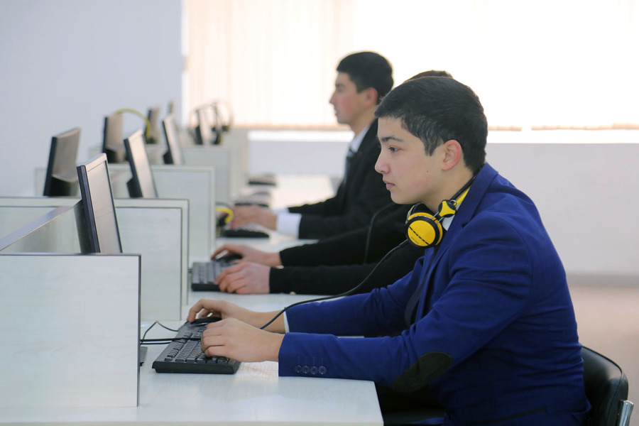 В Ташкенте появятся японские IT-школы для детей из малообеспеченных семей