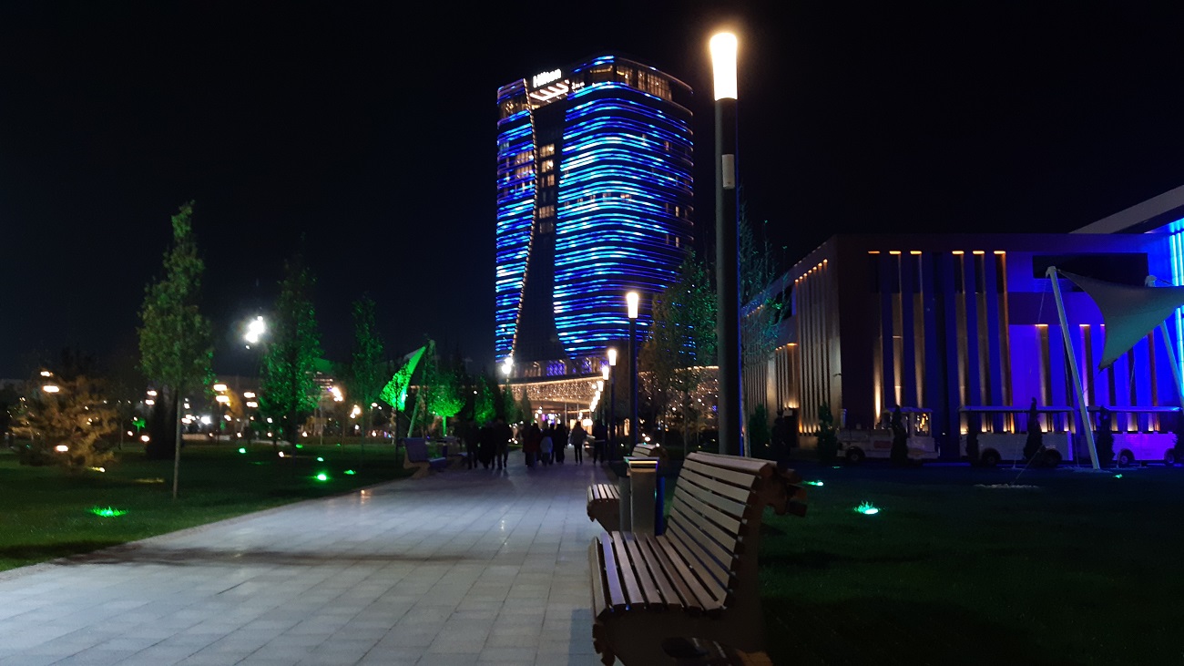 В Узбекистане создадут круглосуточные торговые улицы