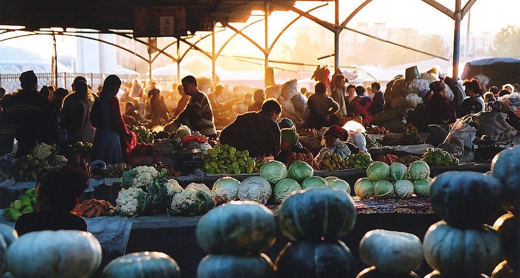 Как изменились цены на продукты питания на рынках Узбекистана?