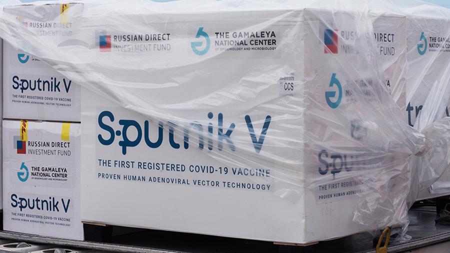 Когда российская вакцина от коронавируса «Спутник V» станет доступна для граждан младше 65?