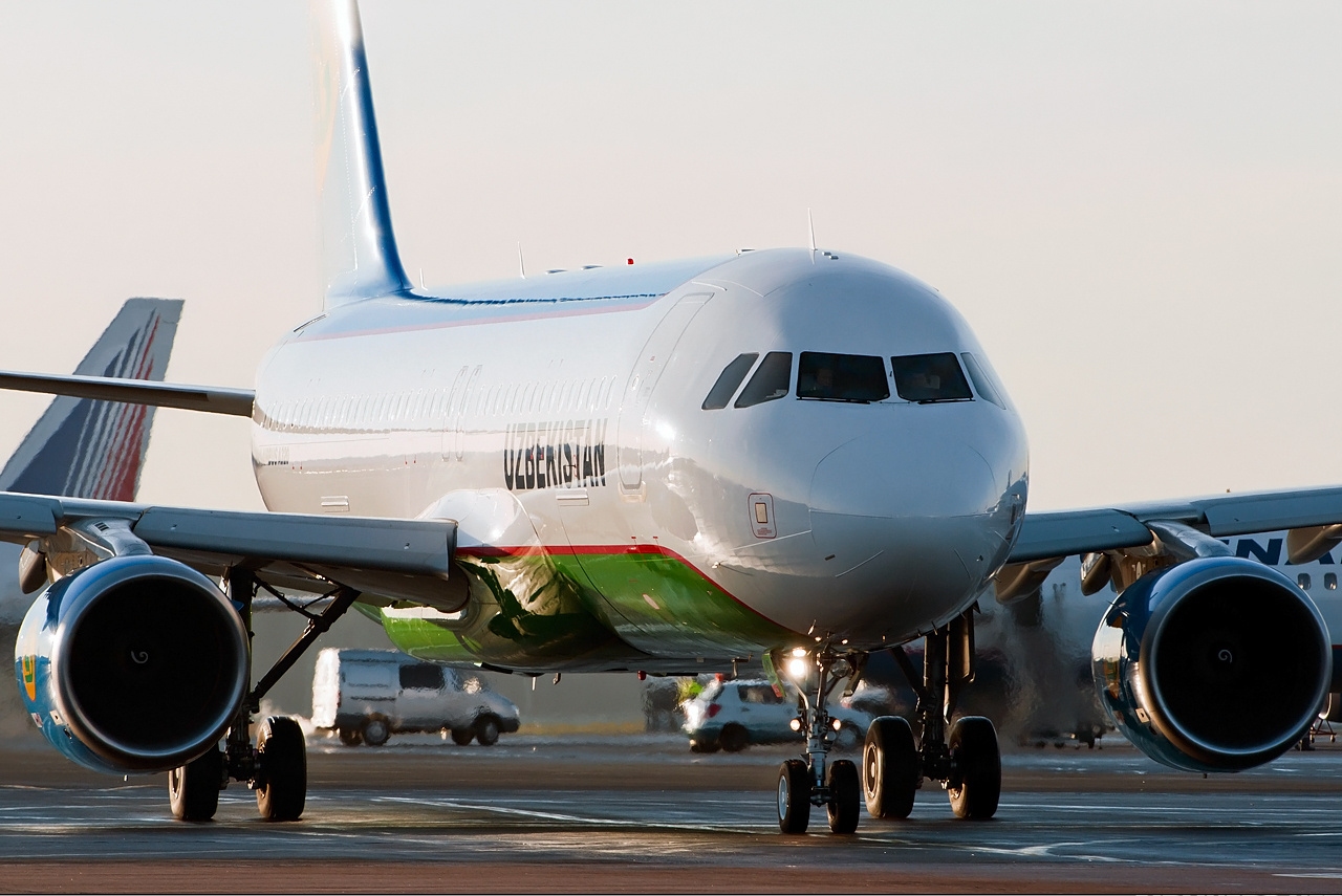 Uzbekistan Airways запустила гарантированные чартеры из Ташкента в Москву