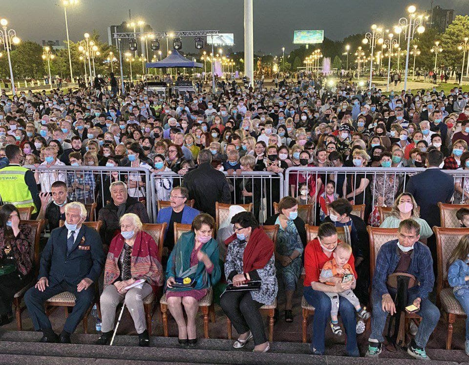 В Минкульте прокомментировали поднятие флага СССР на концерте в Ташкенте