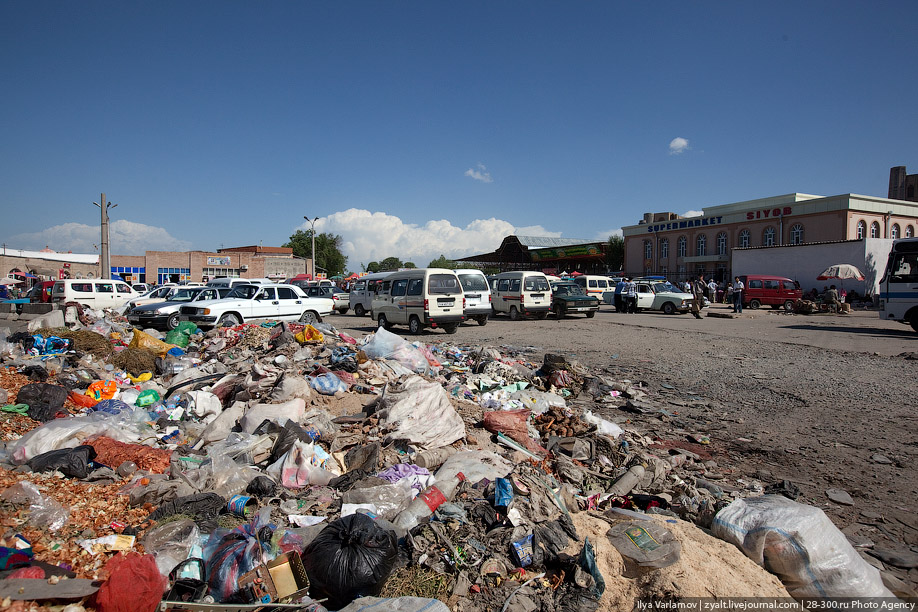 В Узбекистане похвалились увеличением объема переработки мусора