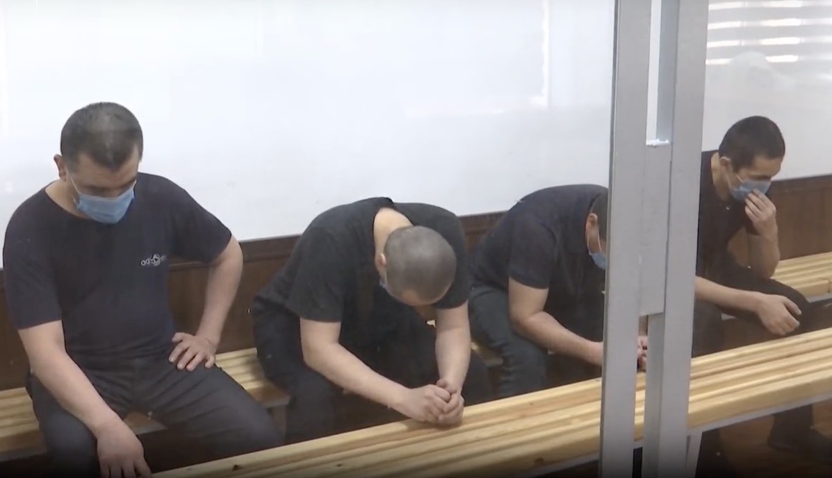 Двое сотрудников андижанского хокимията проведут десятилетие в тюрьме