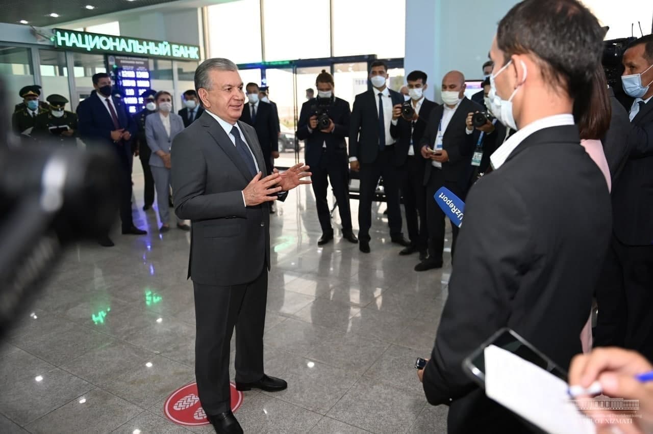 «Мы несём ответственность за построение нового Узбекистана», — Президент обратился к журналистам