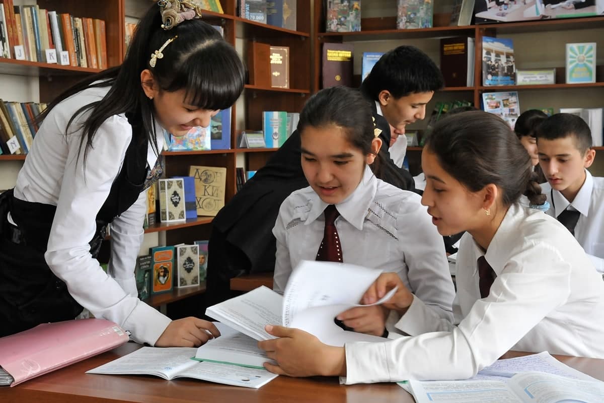 В Самаркандской области откроют 18 спецшкол с углубленным изучением иностранных языков