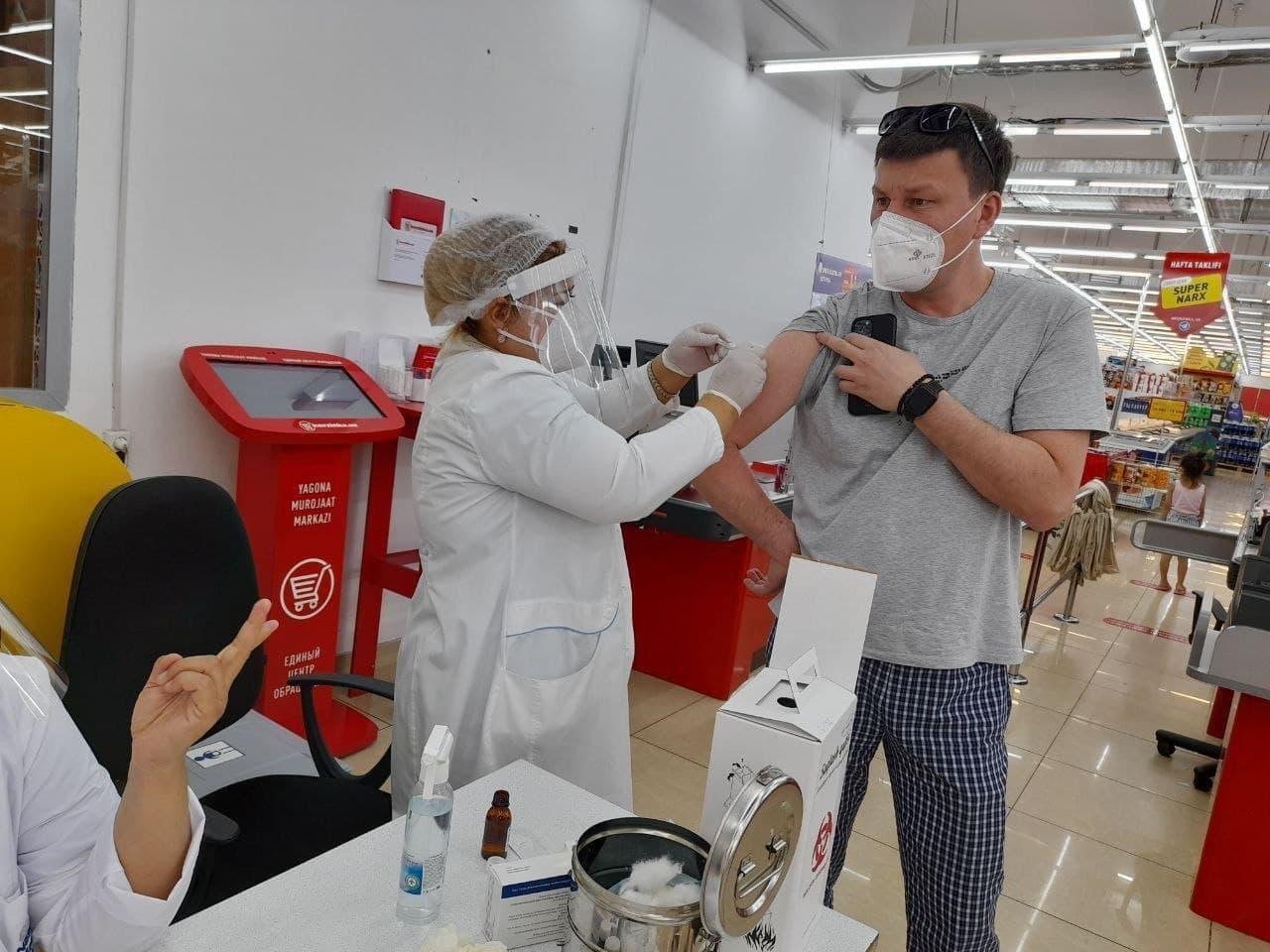 По всему Ташкенту открыли десятки новых точек массовой вакцинации от коронавируса — список локаций